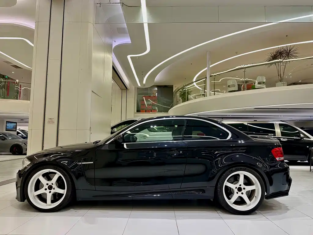 BMW 1 Series M — миниатюра 2
