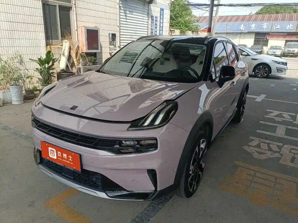 Lynk & Co 06 2022