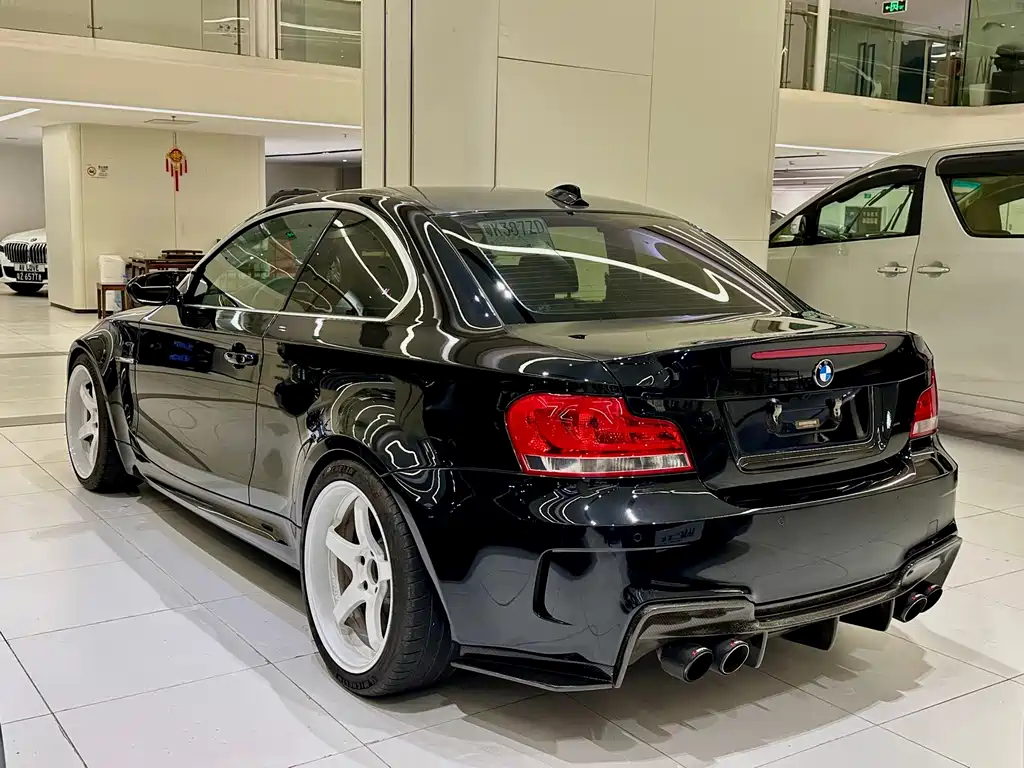 BMW 1 Series M — миниатюра 14