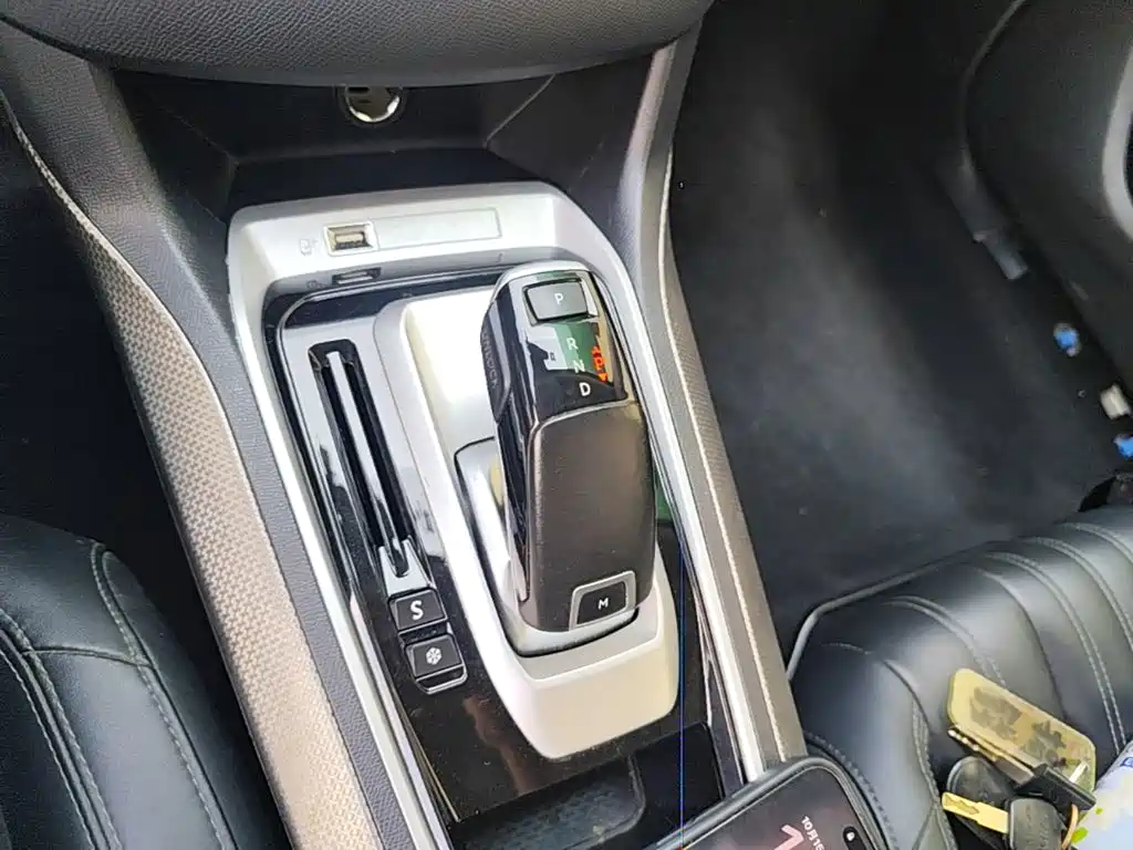 Peugeot 408 — миниатюра 14