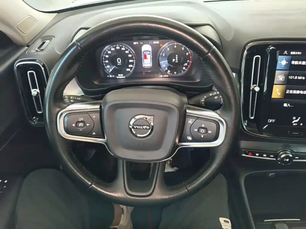 Volvo XC40 — миниатюра 11