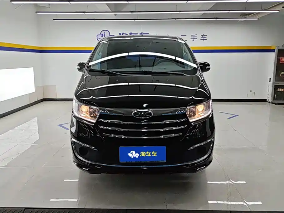 JAC RefineM3 M3 2023 PLUS 1.5T 7/8 мест Comfort