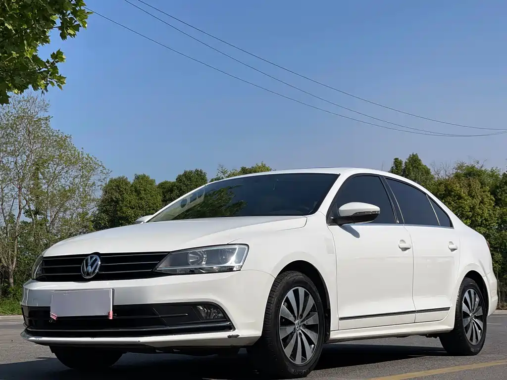 Volkswagen Sagitar 2019