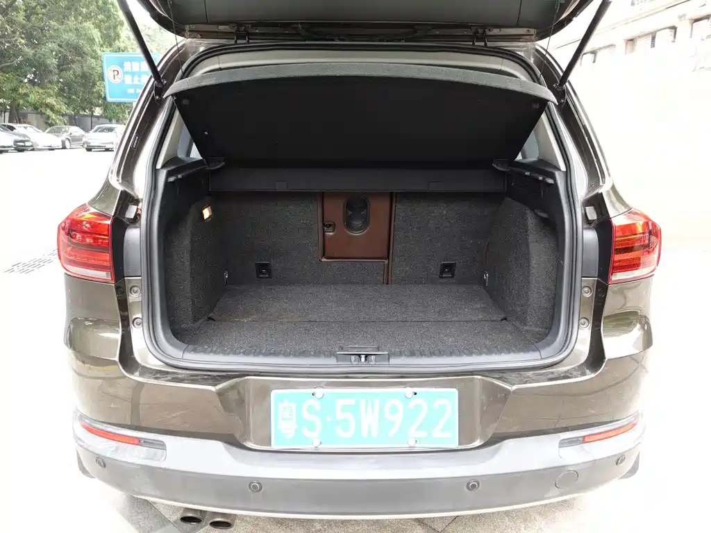 Volkswagen Tiguan — миниатюра 16