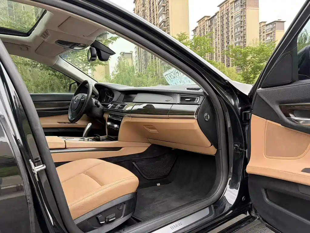 BMW 7 Series 7 2009 740Li Lead