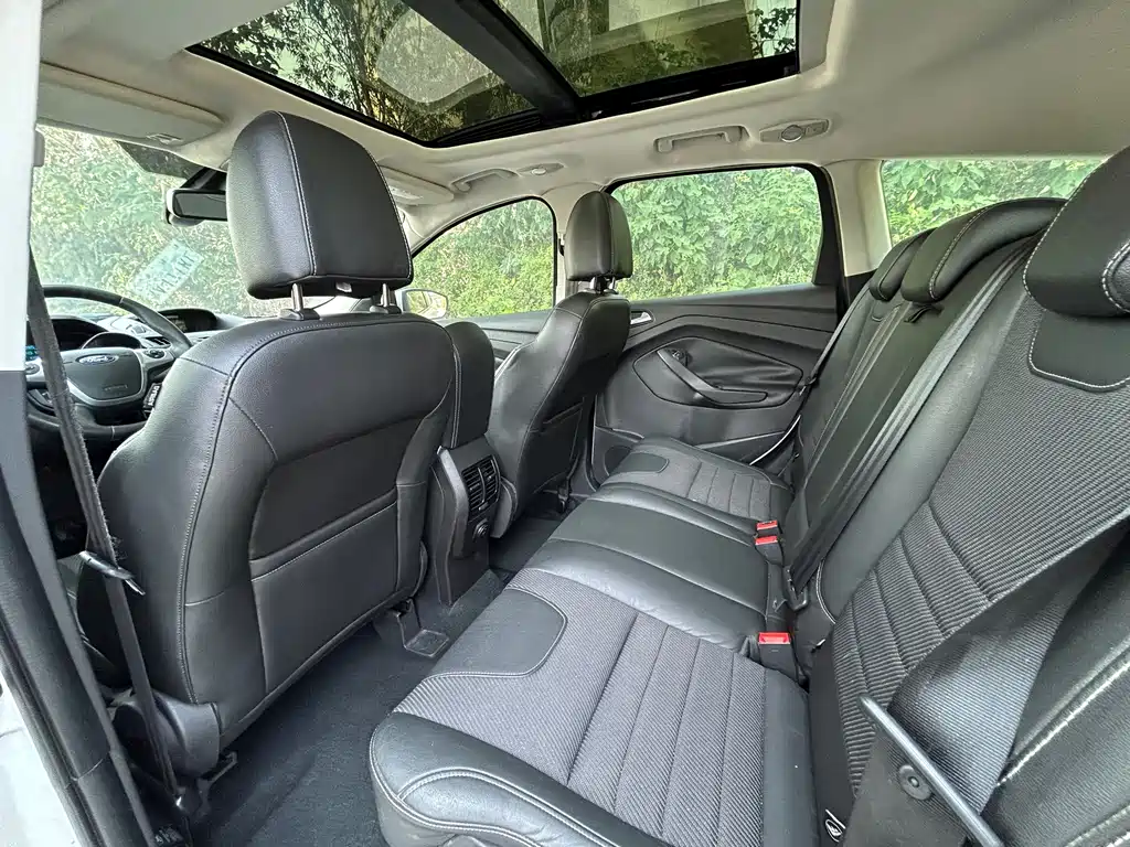 Ford Kuga — миниатюра 6