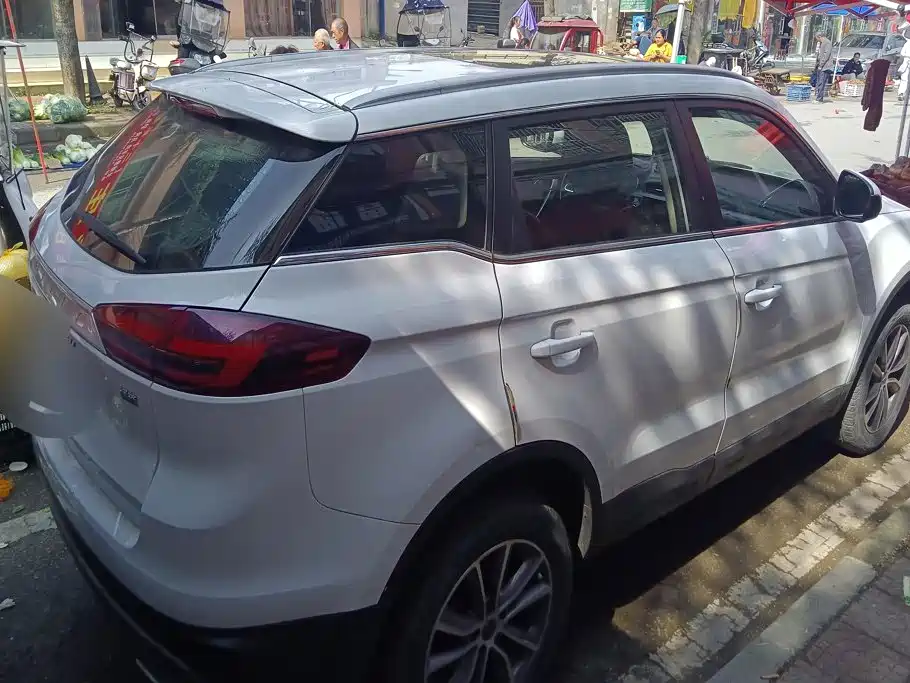 Geely Boyue — миниатюра 3