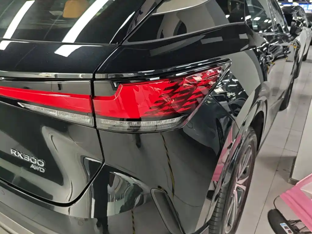 Lexus RX — миниатюра 8