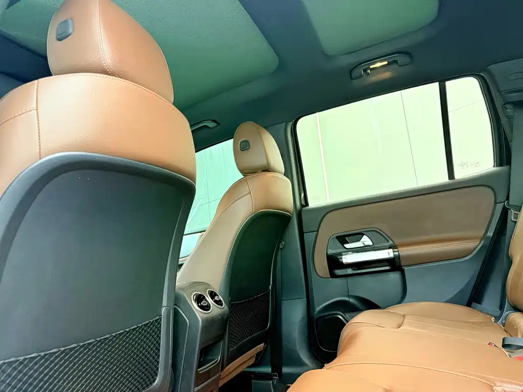 Mercedes-Benz GLB — миниатюра 9