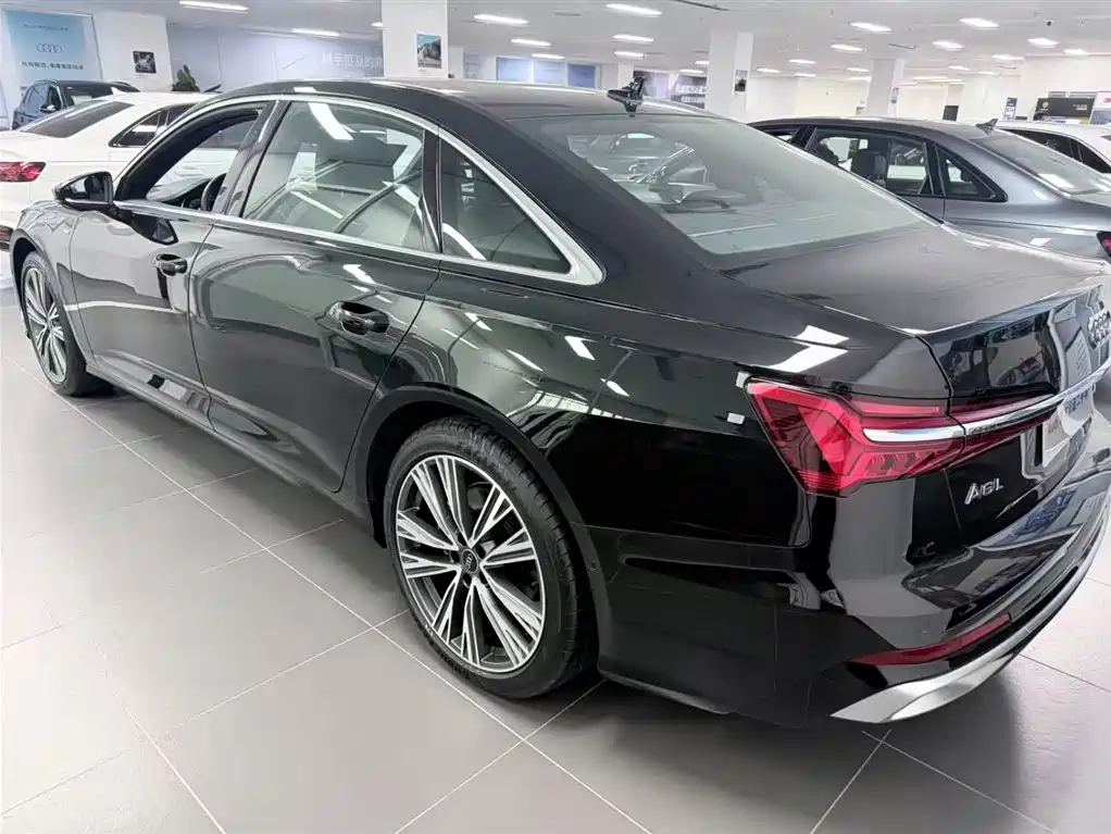 Audi A6L 2025 45 TFSI quattro