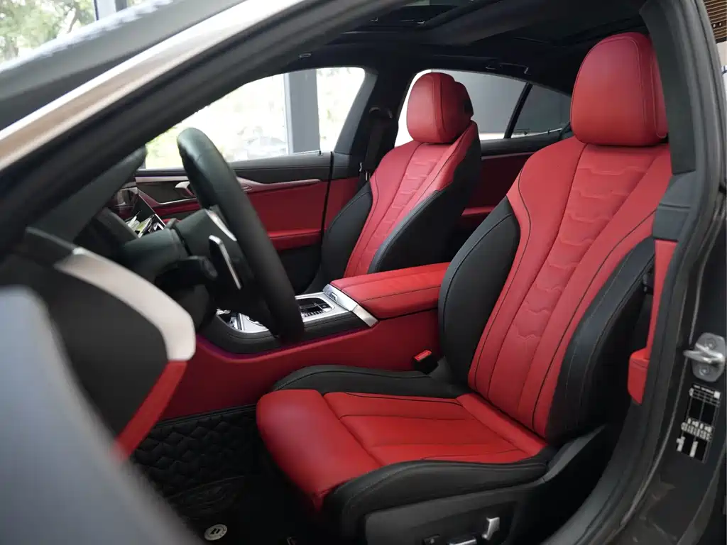 BMW 8 Series — миниатюра 7