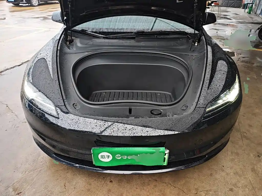 Tesla Model 3 — миниатюра 20