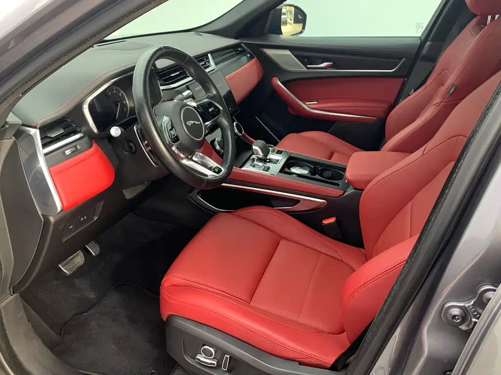 Jaguar F-Pace 2022 P250 R-Dynamic BLACK