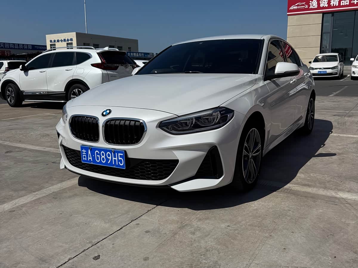 BMW 1 Series 1.5 л 2023 г. Белый, пробег 23000 км