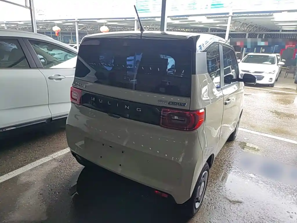 Wuling MINIEV — миниатюра 7