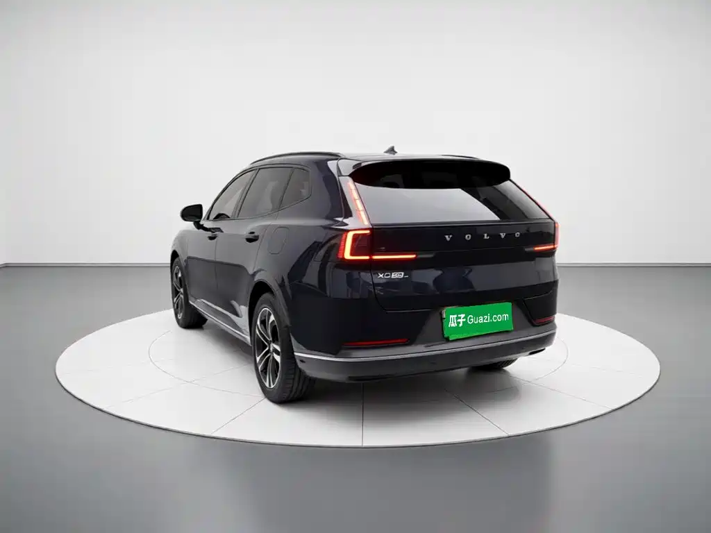Volvo XC70 PHEV — миниатюра 4