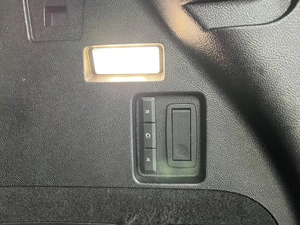 Lincoln Aviator — миниатюра 21