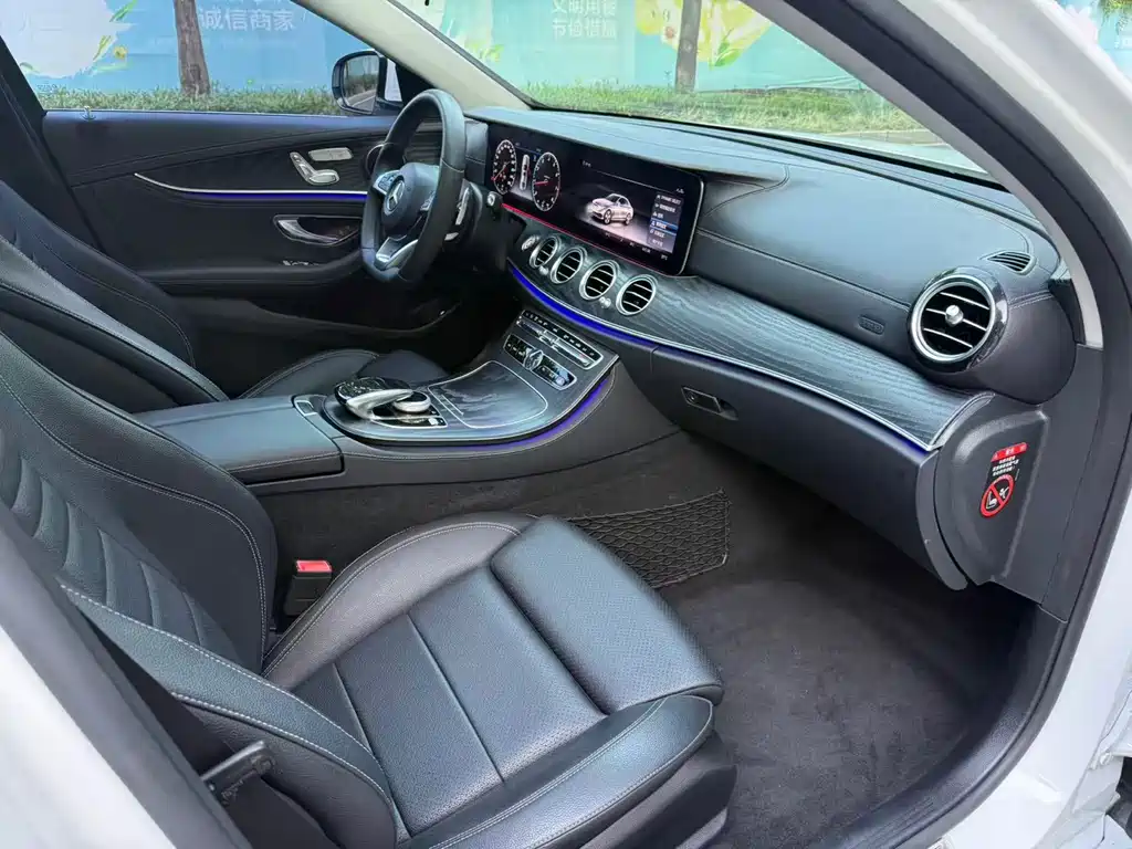 Mercedes-Benz E-Class — миниатюра 4