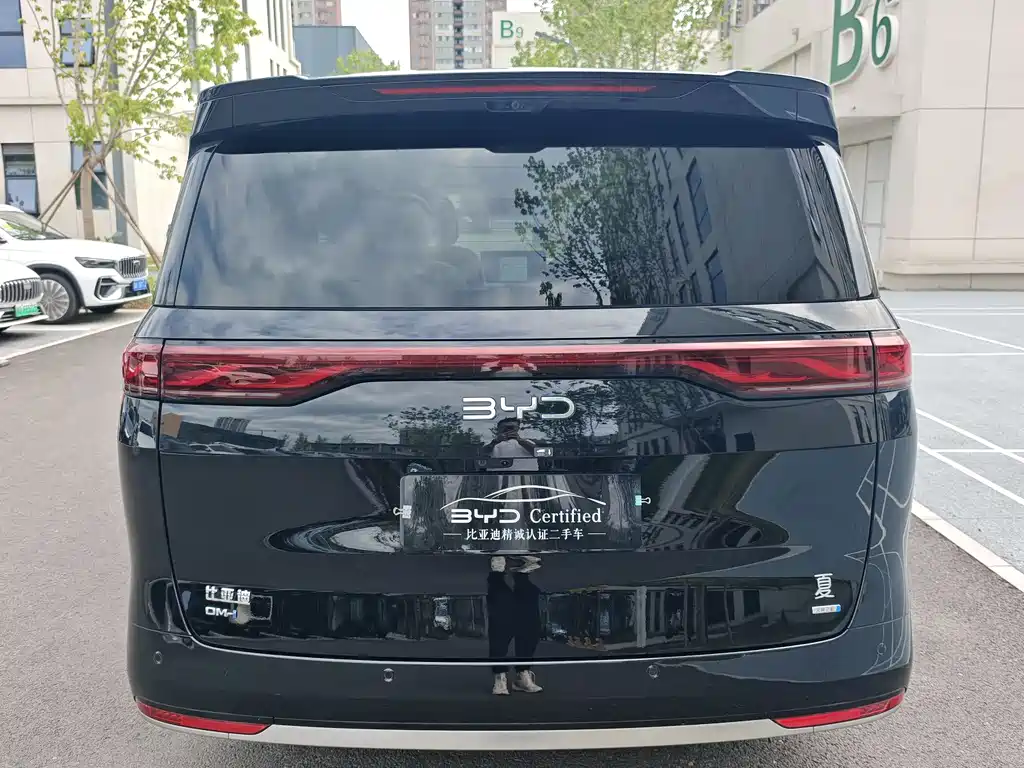 BYD Xia 2025 DM-i 1.5T 180km