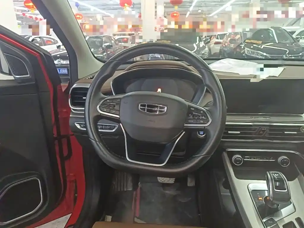 Geely Binyue — миниатюра 11