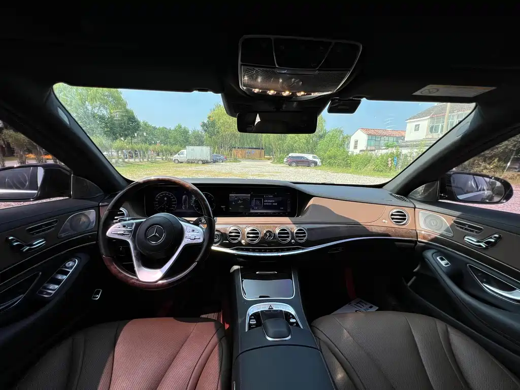 Mercedes-Benz S-Class — миниатюра 7