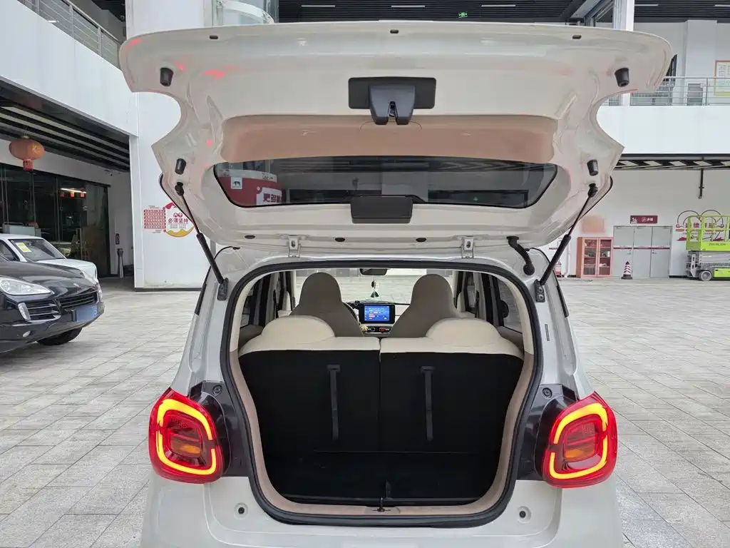 Wuling MINIEV — миниатюра 25
