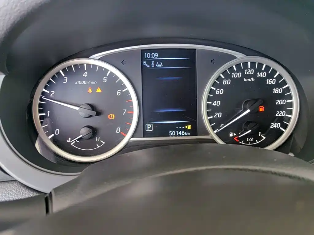 Nissan Tiida — миниатюра 12