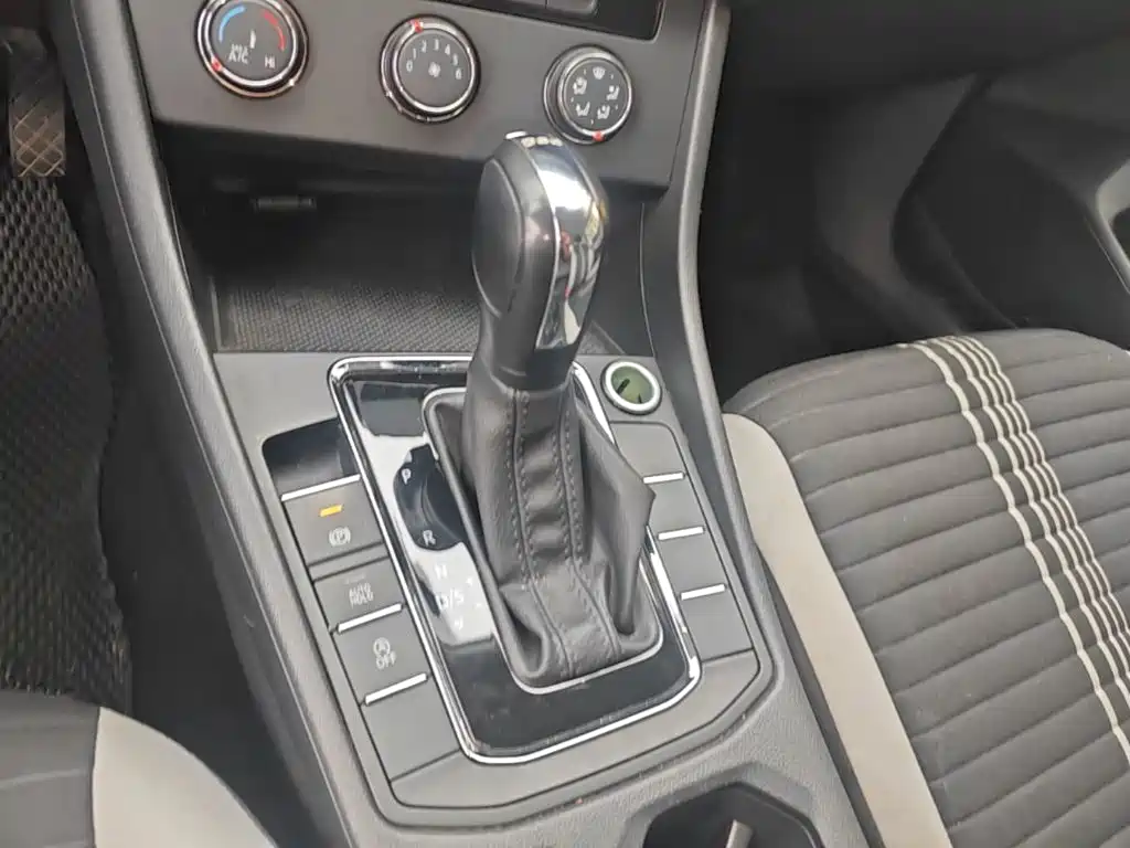 Volkswagen Bora — миниатюра 14