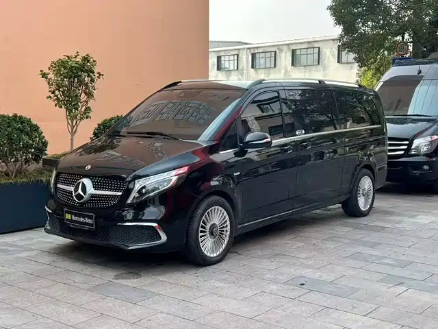 MERCEDES-BENZ V CLASS
