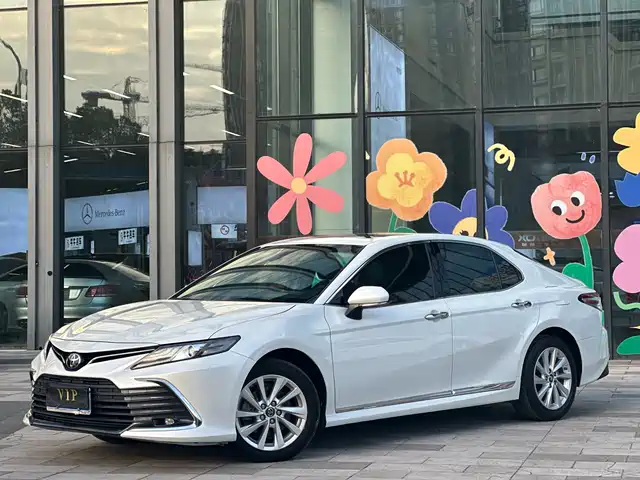 TOYOTA CAMRY