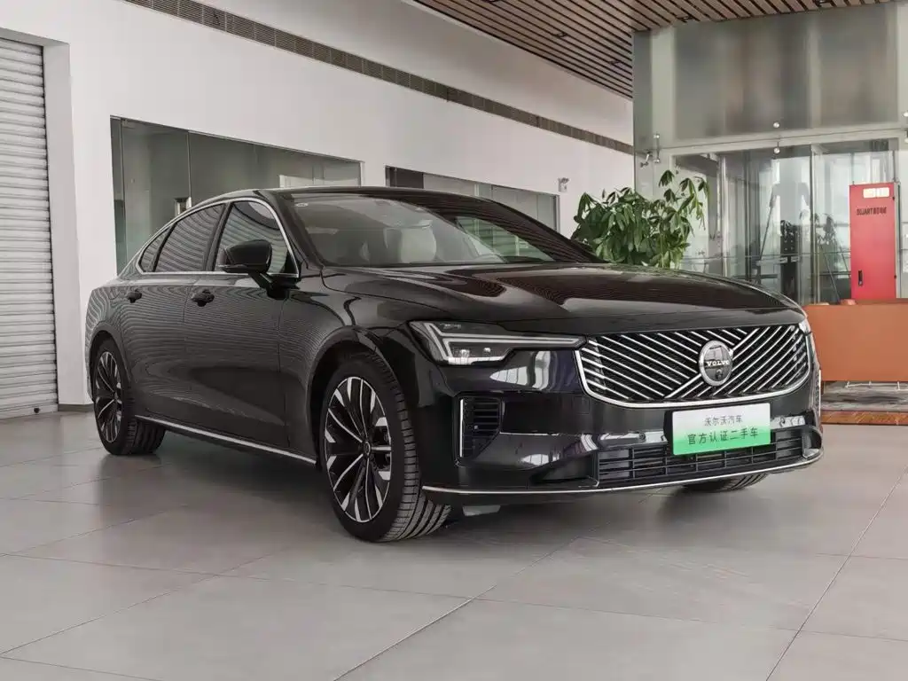 Volvo S90 PHEV — миниатюра 3