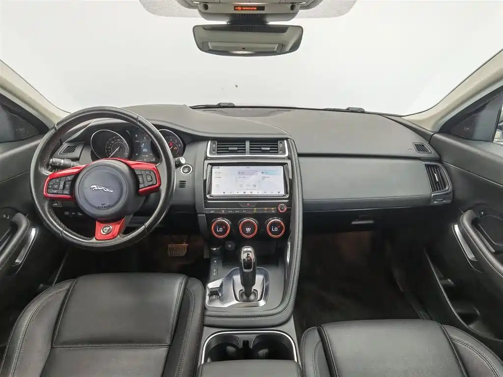 Jaguar E-Pace 2018 P200 S V