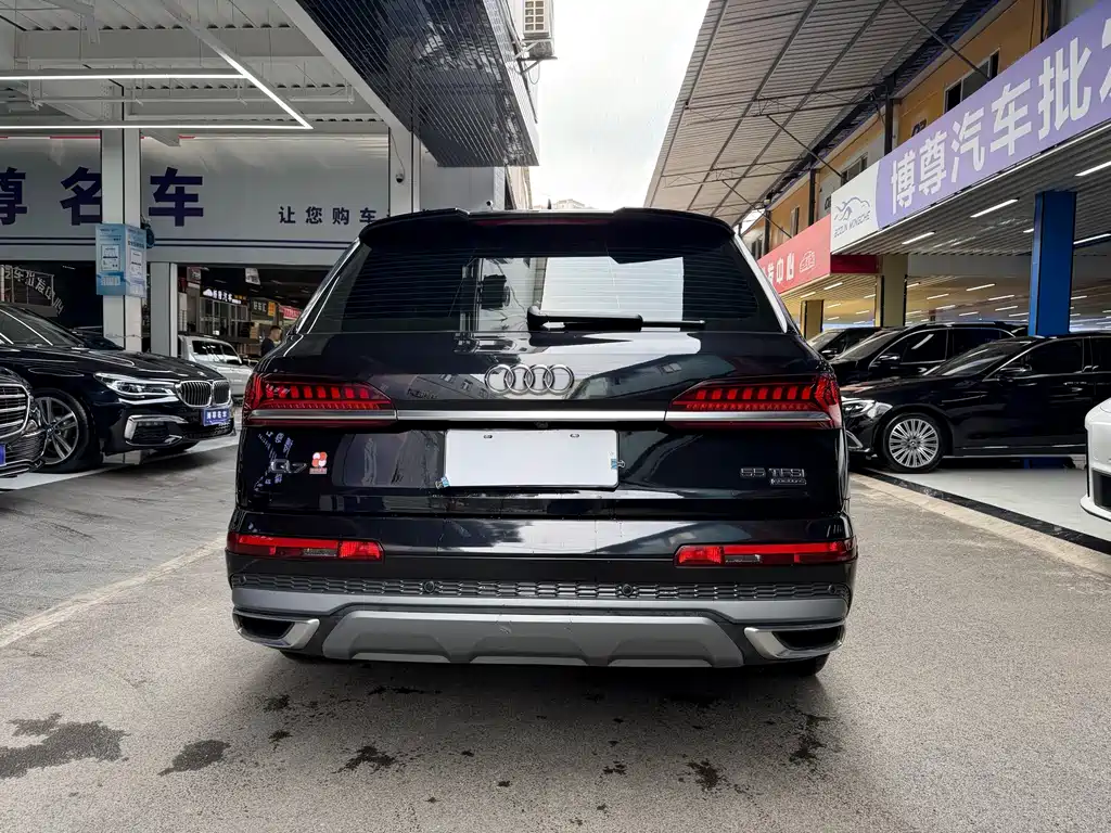 Audi Q7 — миниатюра 23
