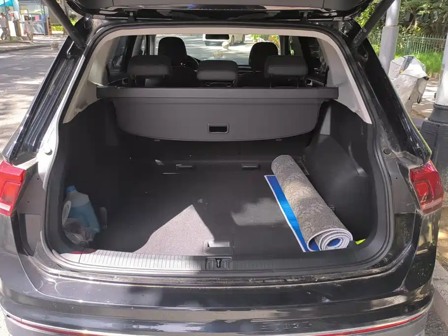 Volkswagen Tiguan L L 2023 300TSI AT Smart