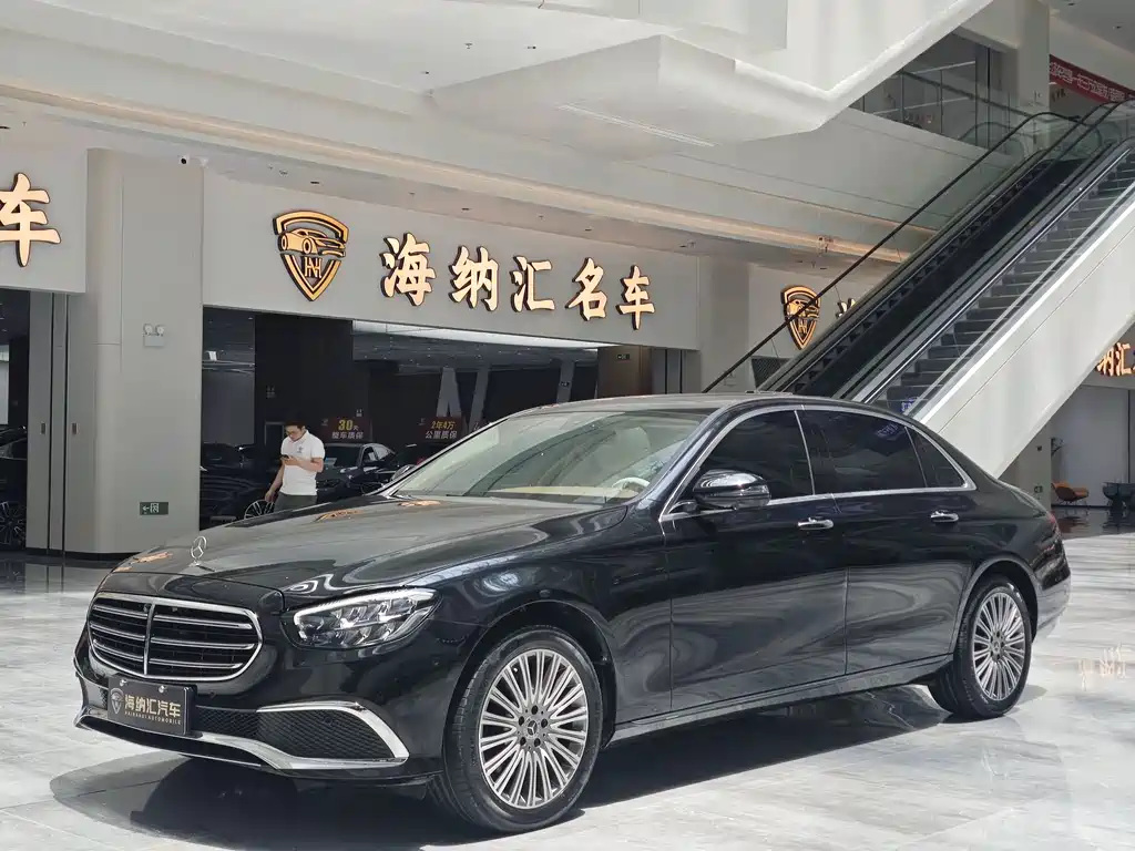 Mercedes-Benz E-Class 2022
