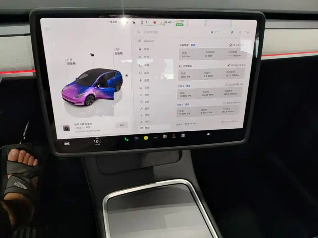 Tesla Model Y — миниатюра 13