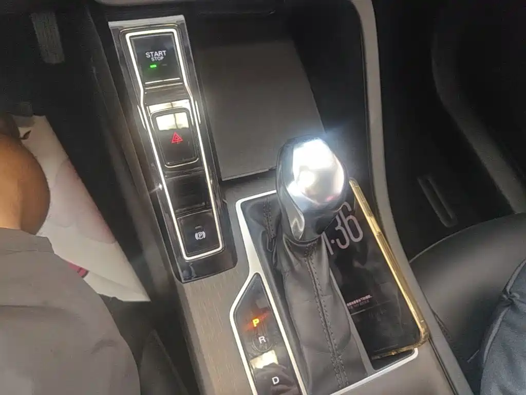 Roewe i5 — миниатюра 14