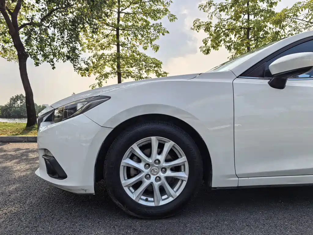 Mazda 3 Axela — миниатюра 9