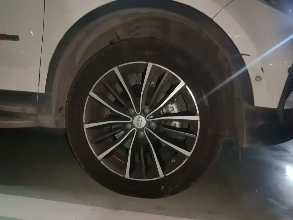 Geely Boyue — миниатюра 8