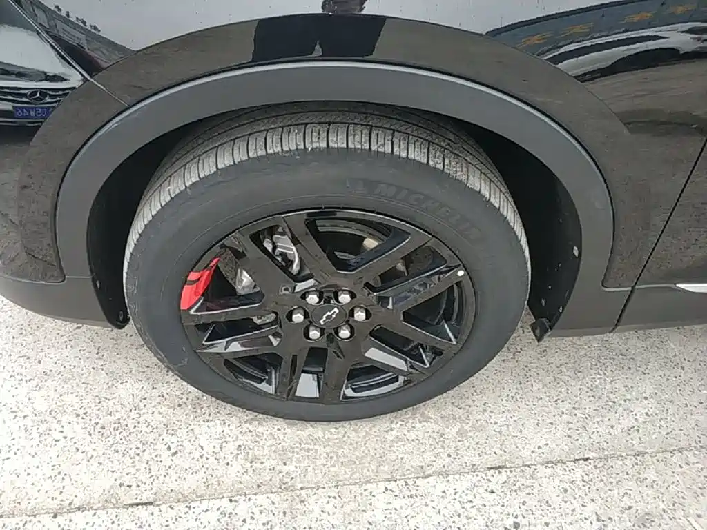 Chevrolet Blazer — миниатюра 23