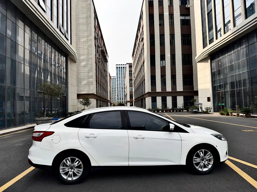 Ford Focus — миниатюра 4