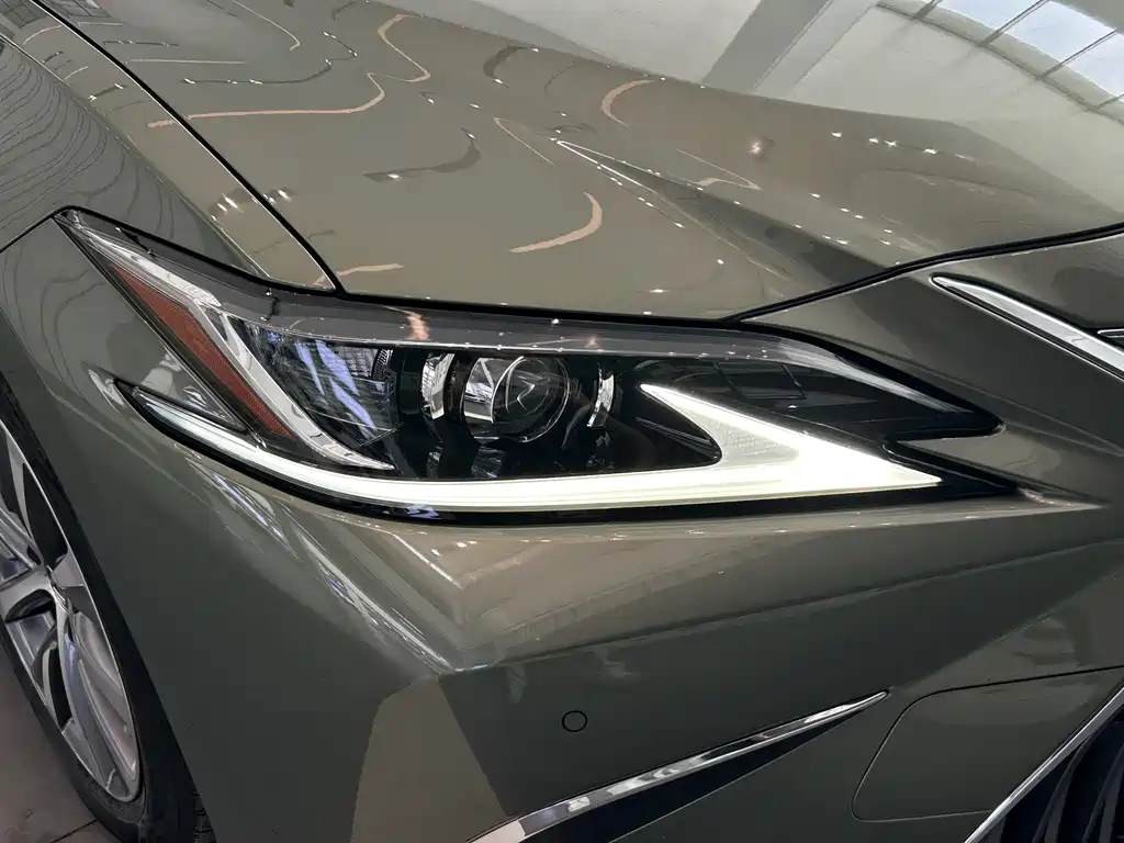 Lexus ES — миниатюра 24