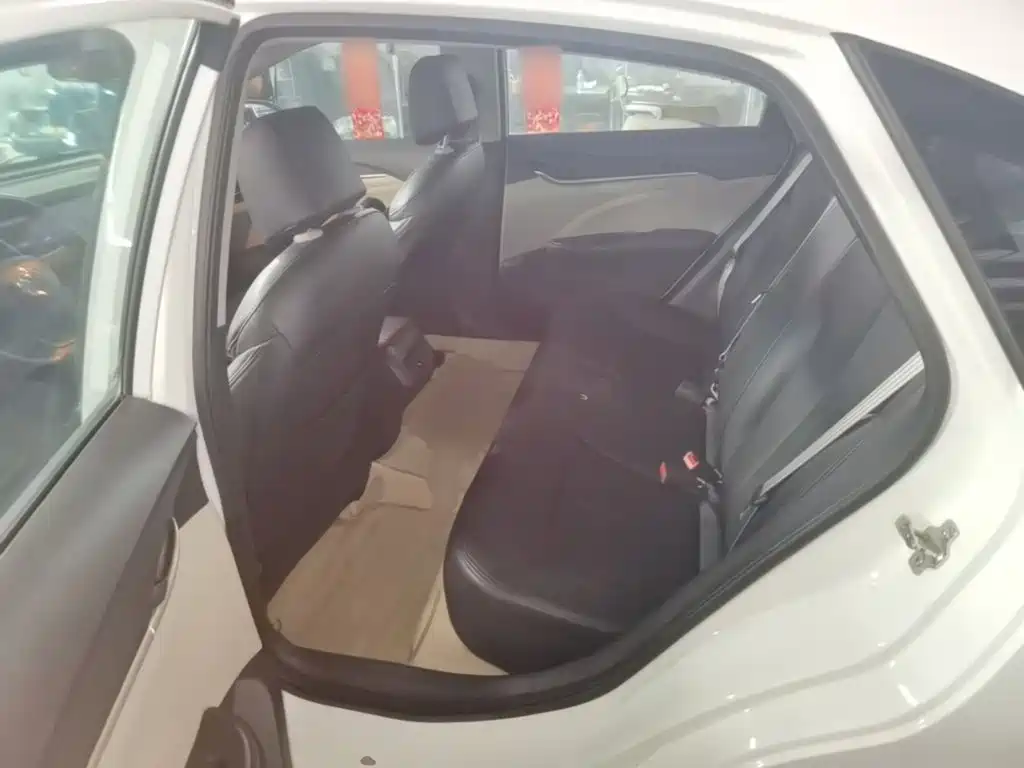 Buick Excelle — миниатюра 17