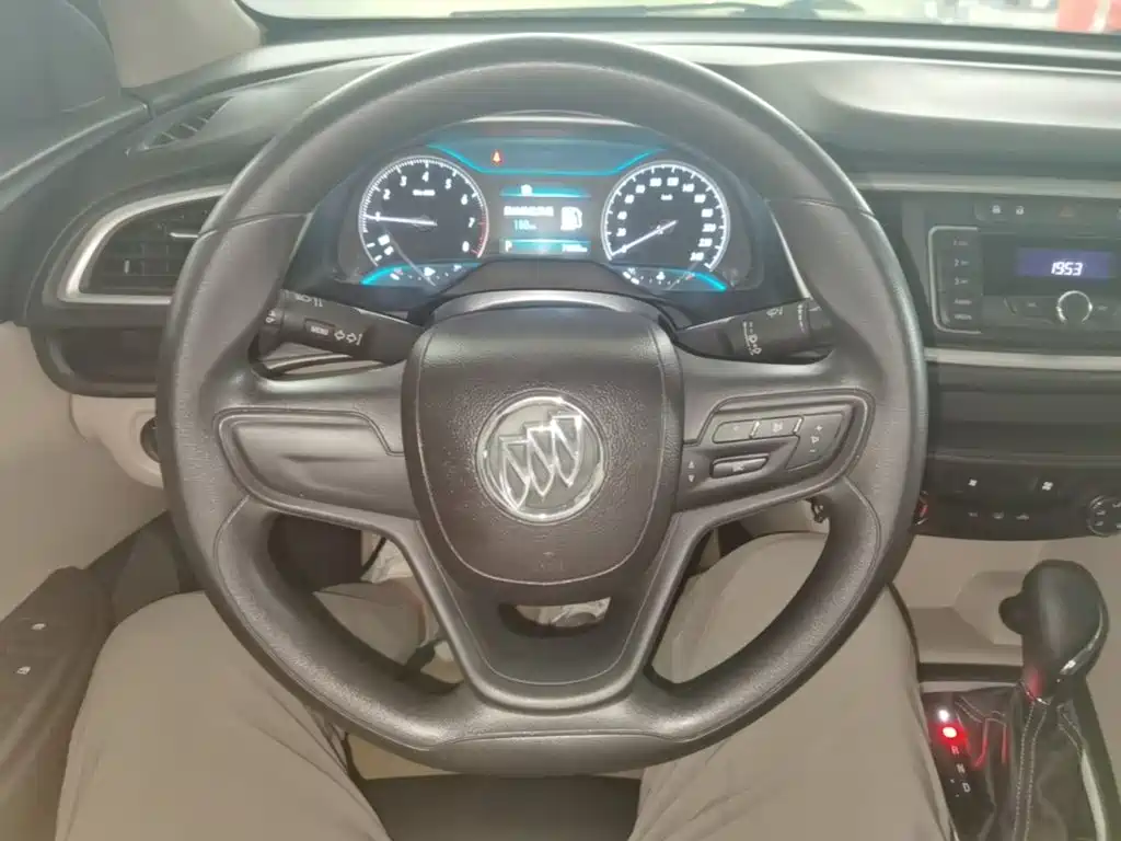 Buick Excelle — миниатюра 11