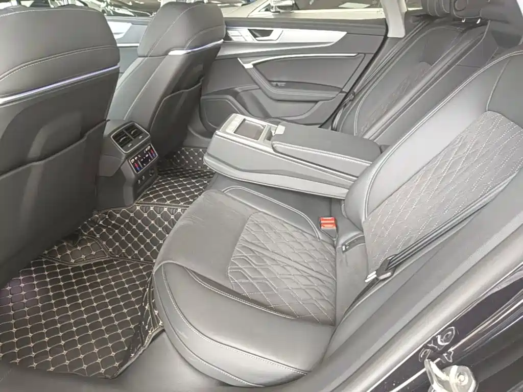 Audi A7L — миниатюра 17