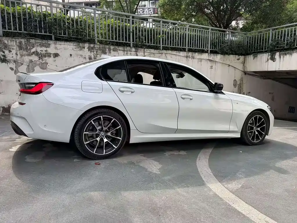 BMW 3 Series — миниатюра 16