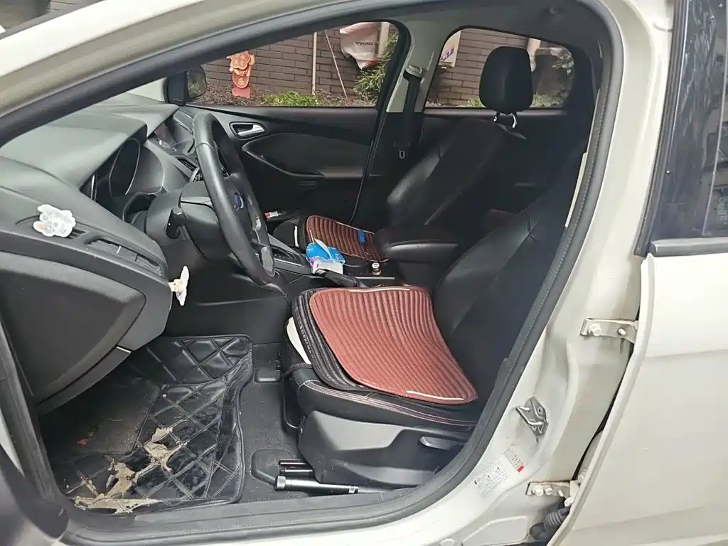 Ford Focus — миниатюра 16