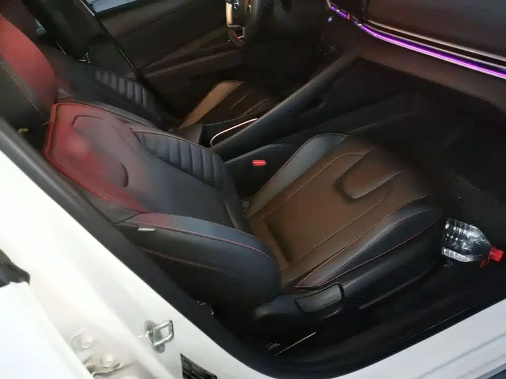 Hyundai Elantra — миниатюра 25