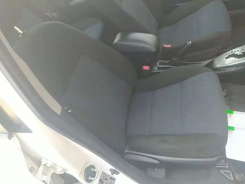 Toyota Yaris L — миниатюра 25