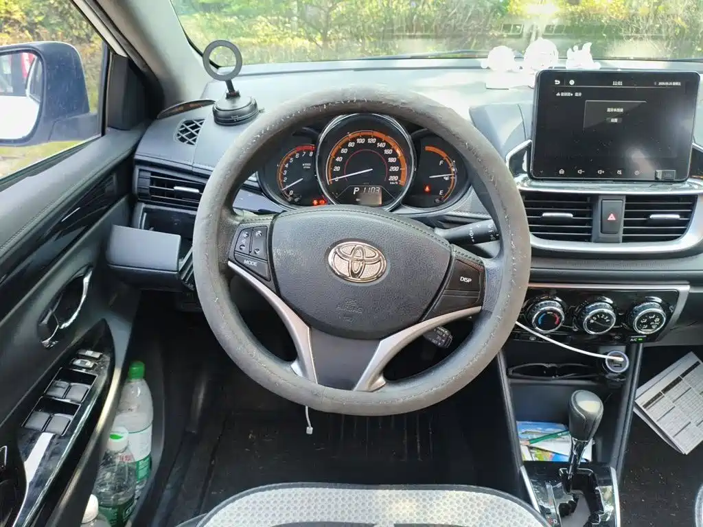 Toyota Yaris L — миниатюра 6